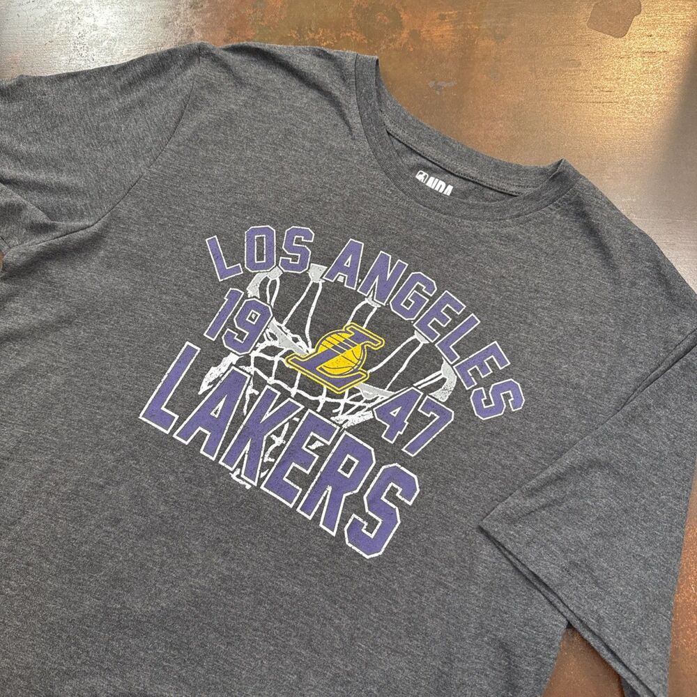 Los Angeles Lakers T-Shirt Official NBA Sportswear Apparel Distressed Graphic